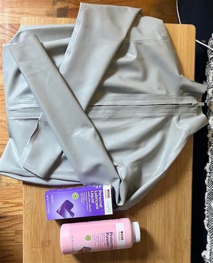 I tried the $128 Skims latex dress in XXS - I felt like I was being choked, the results left me in tears