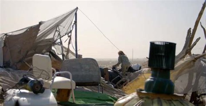 I quit 9-5 to live in off-grid ‘Slab City’ - if you annoy the neighbours there's a savage rule but I have no regrets