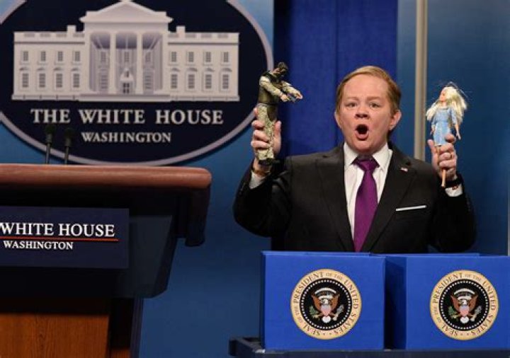 ‘SNL’: Melissa McCarthy Impersonates White House’s Sean Spicer
