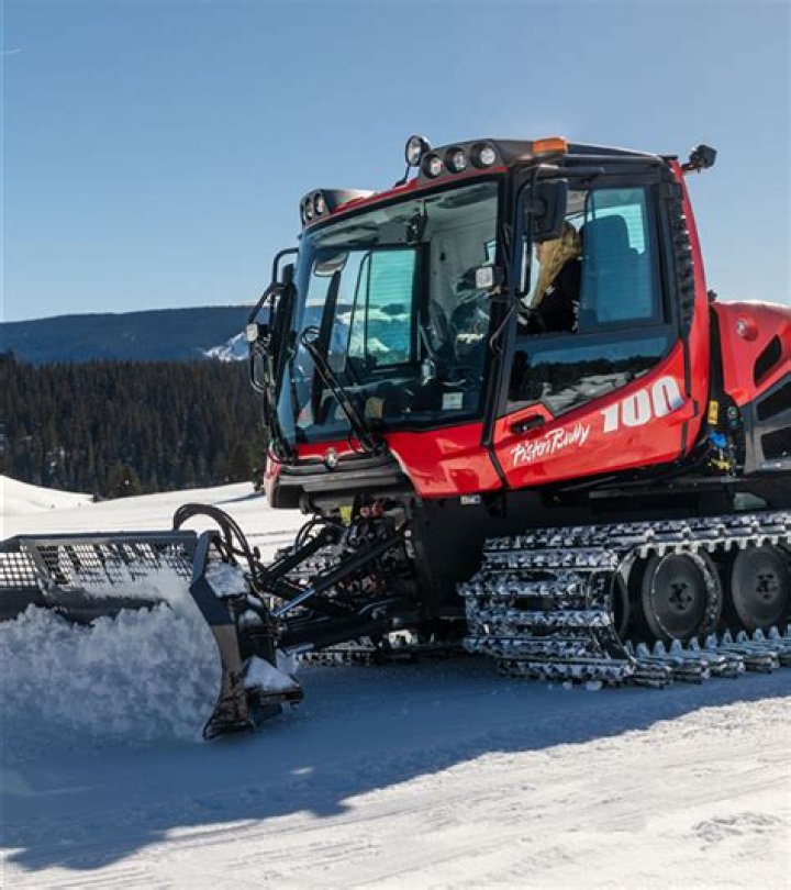 Snowcat Plow Mastery on the Slopes