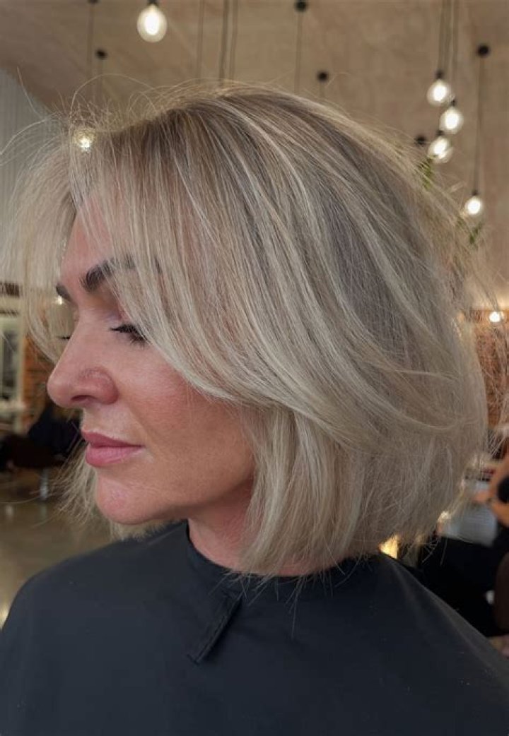The Soft-Blunt Bob Is A Pretty Take On The Classic Cut For Some Gentle Movement