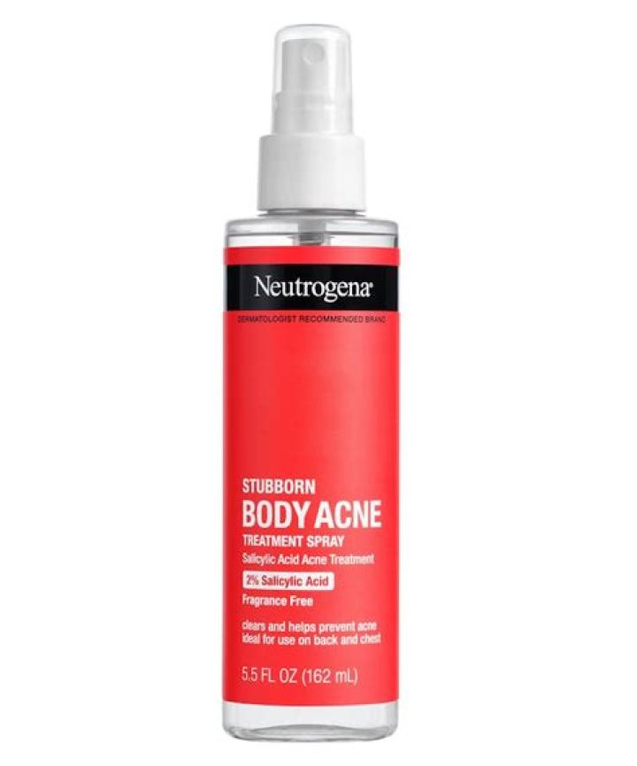 This Body Acne-Clearing Spray Targets Breakouts From Workouts