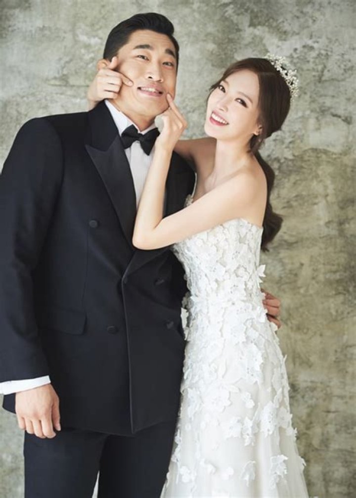 Exploring The Life And Career Of Song Ha Yool: A Rising Star In The Korean Entertainment Industry