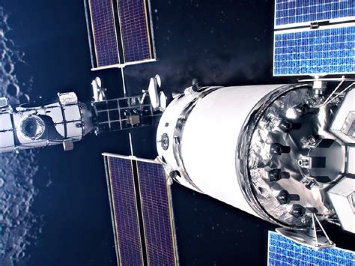 SpaceX beat Gateway cargo contract competitors on price and performance