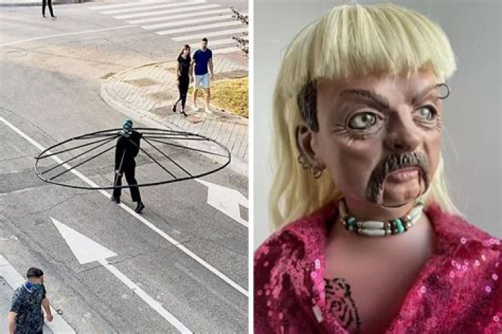 Celebrity Phobias – Johnny Depp, Katie Holmes, Nicole Kidman - fear of clowns