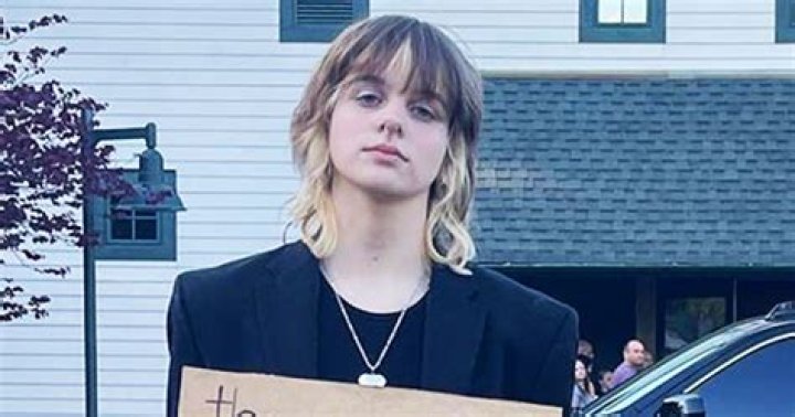 Student banned from senior prom for wearing a suit instead of a dress