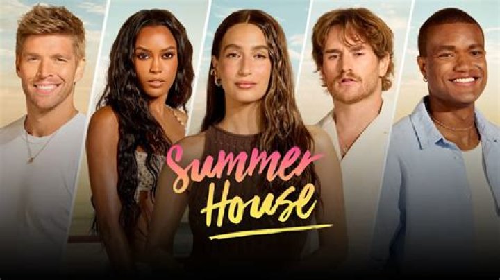 Who is in the cast of Summer House?