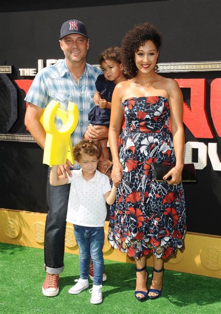Tamera Mowry Defends Husband for Working at ‘Fox News’