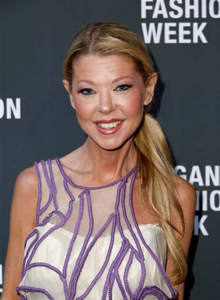 Tara Reid Shows Off Her Stomach in a Crop Top Years After Bad Surgery