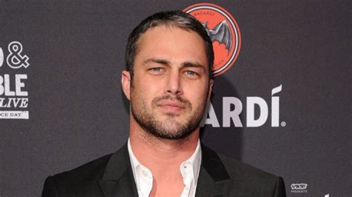 Taylor Kinney News - Us Weekly