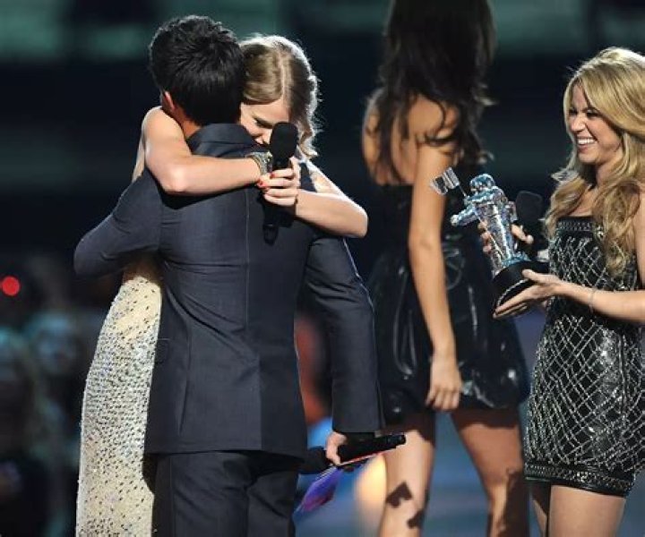 When Taylor Lautner And Taylor Swift Shared A Kiss: A Look Back
