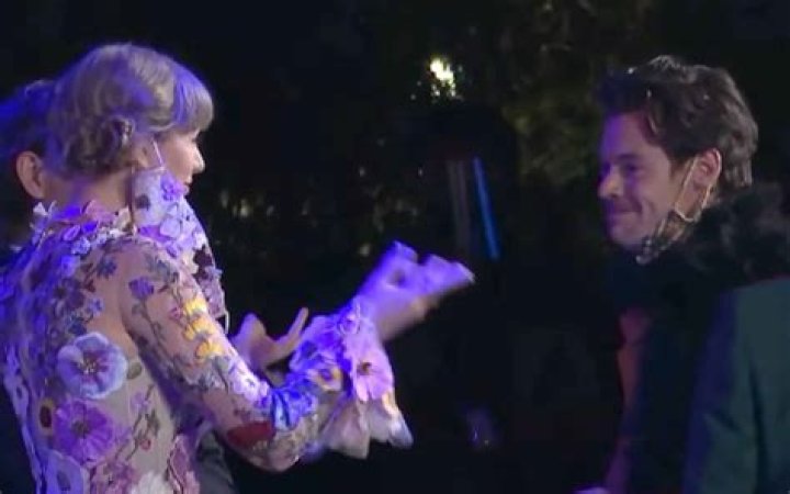Taylor Swift And Harry Styles: A Kiss That Captivated Fans