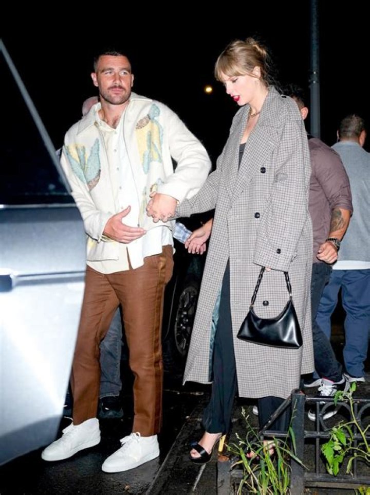 Taylor Swift Receives Birthday Gift From Kansas City Chiefs Owner