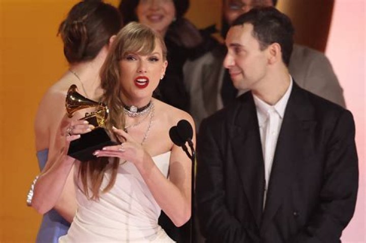 Taylor Swift Snipes at Kanye West in Grammys 2016 Album of the Year Speech