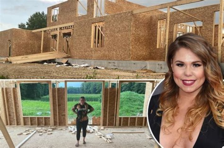 Teen Mom Kailyn Lowry shares new photos of Delaware dream mansion under construction as mom calls home 'House of Chaos'