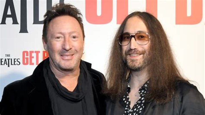 THE TRUTH ABOUT JULIAN LENNON AND SEAN LENNON’S RELATIONSHIP