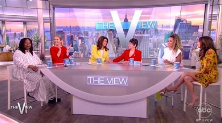 The View hosts leave fans ‘in tears’ over their unexpected behavior during beloved star’s guest appearance on live show