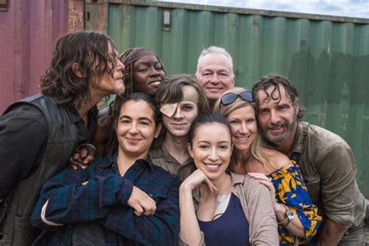 ‘The Walking Dead’ Cast, Crew Tease Upcoming Episodes: Watch