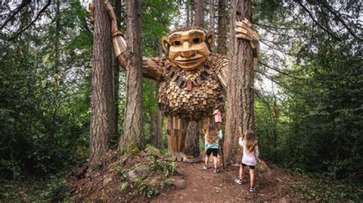 These giant trolls live in a forest 2 hours from Nashville, Tennessee