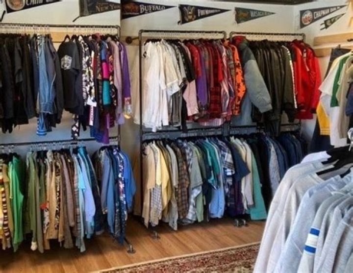 I thrifted a $45 mystery jewelry jar after spotting key detail inside - I'm glad I did when I looked up its true value