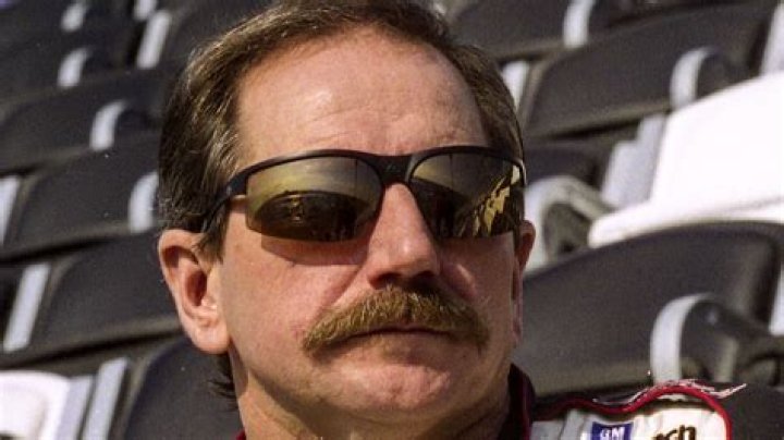 TRAGIC DETAILS FOUND IN DALE EARNHARDT SR.’S AUTOPSY REPORT