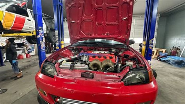 Treasure Valley's first DIY auto repair shop allows customers to work on their own car