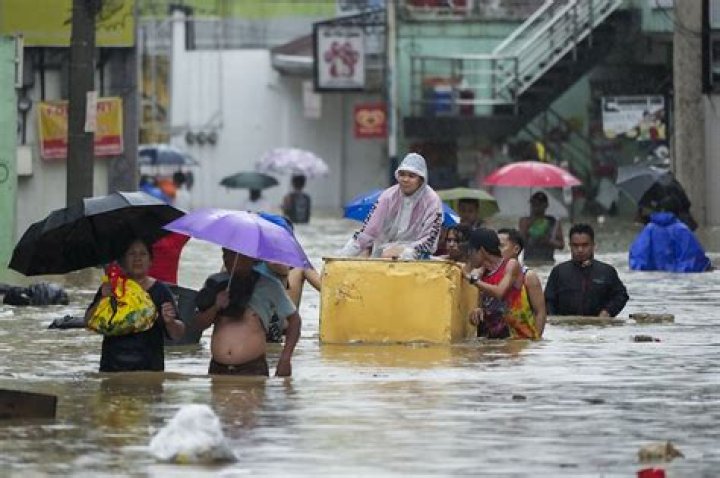 Truckers flooded the market during Covid. Now they struggle to pay their bills.