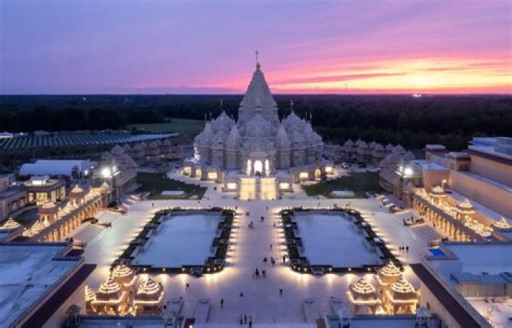 World's second-largest Hindu temple BAPS Swaminarayan Akshardham to be inaugurated in New Jersey – India TV
