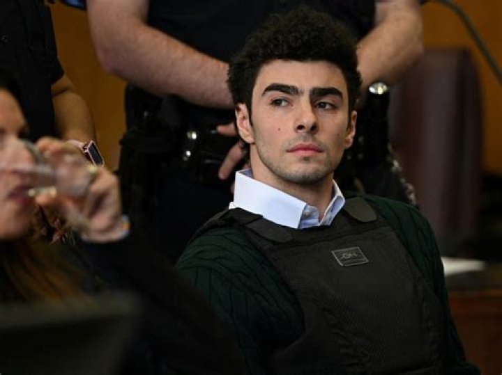 U.S. prosecutors ask for 25 more years in prison for R. Kelly