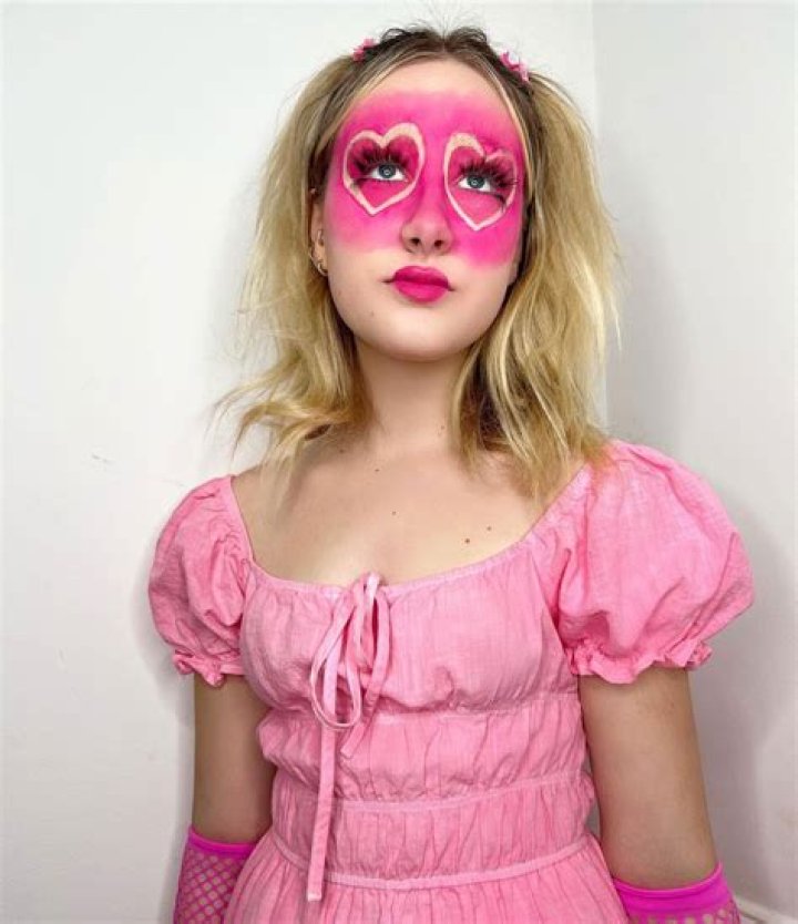 Valentine’s Day 2022: Celeb Kids Wearing Festive Outfits in Photos