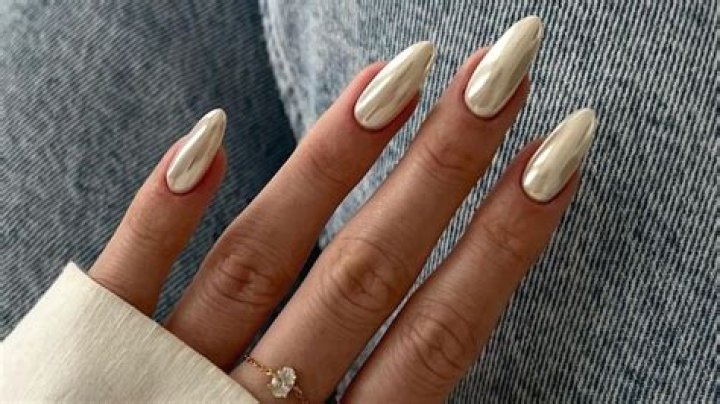 Vanilla Chrome Nails: Everything You Need To Know About The Minimalist Manicure TikTok Trend