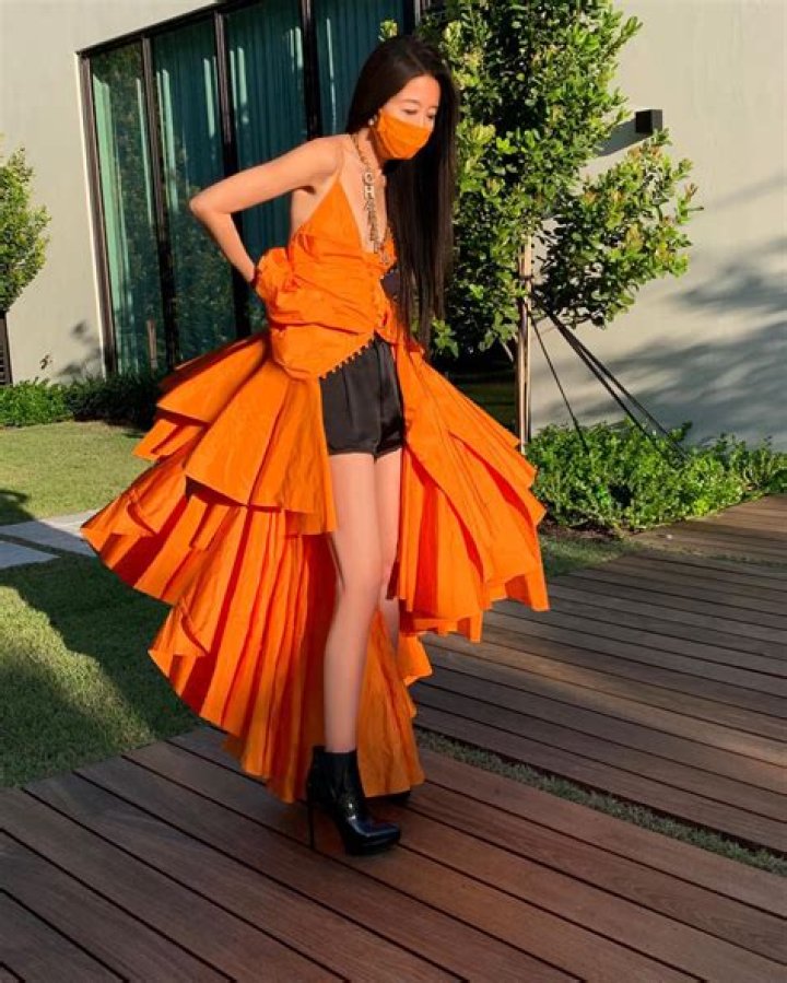 Vera Wang Models Chic Looks During the COVID-19 Quarantine