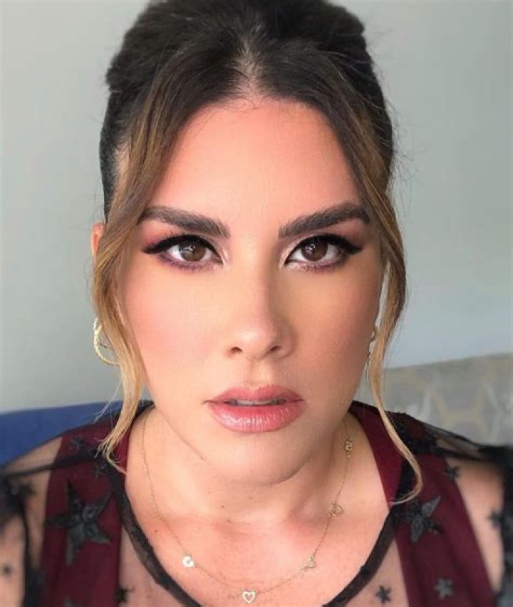 Unveiling The Life And Career Of Veronica Vergara