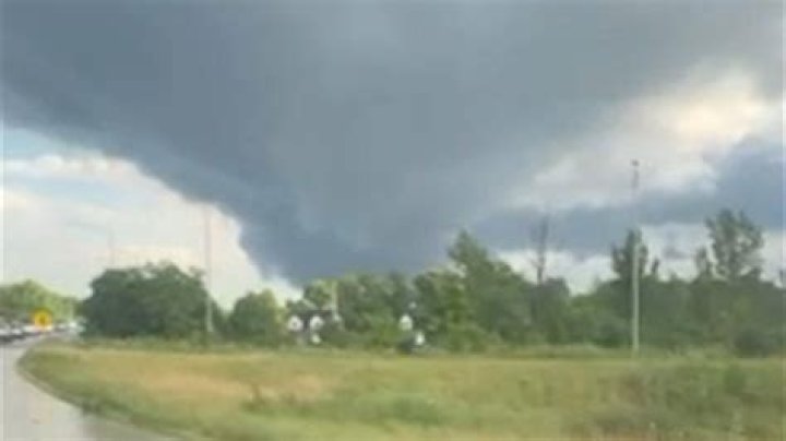 Videos Show Tornadoes Sweeping Across Chicago Area