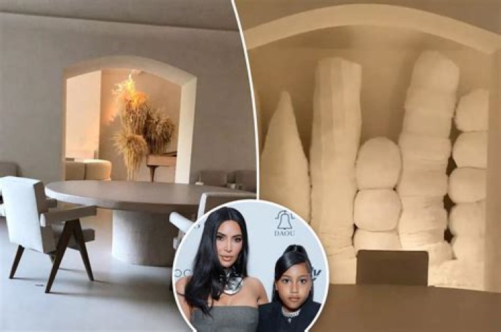 Kim Kardashian Hangs Out in L.A.