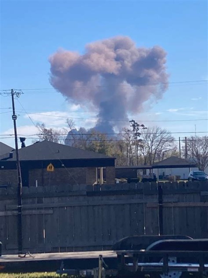Westlake Chemical plant explosion near Lake Charles 'that leaves 6 injured' seen in shocking 'mushroom cloud' photos