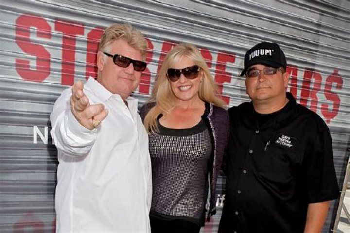 What happened to Storage Wars star Dan Dotson's finger?