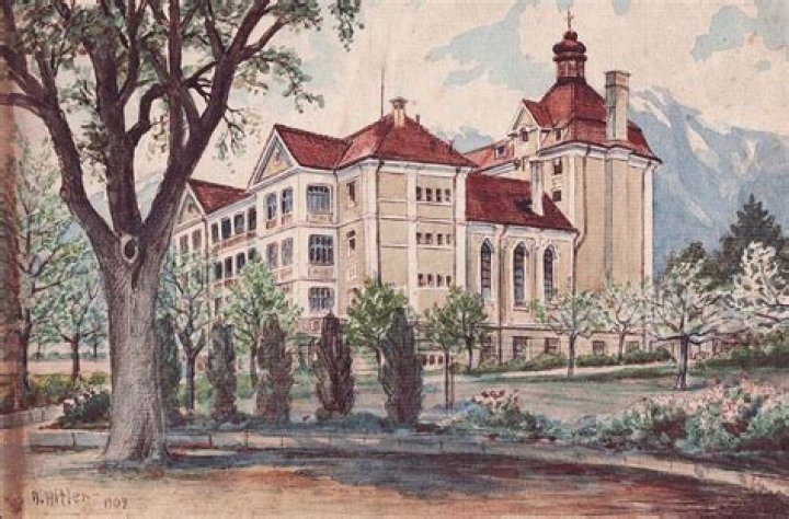 Quick Answer: What Happened To The Art School That Hitler Attended