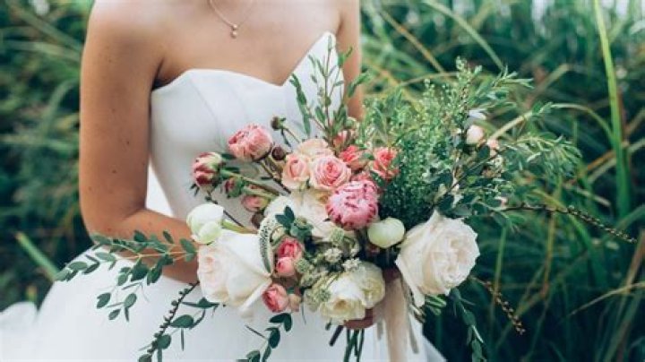 What is the most expensive wedding bouquet?