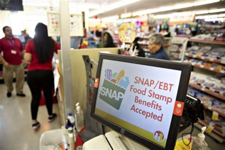 What time do food stamps appear on EBT card in Texas?