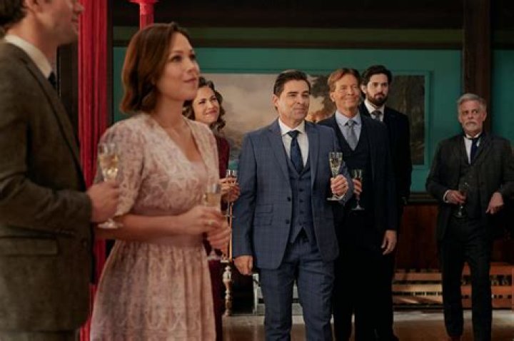 When Calls the Heart Finale: Elizabeth Gets Cryptic Message About Jack