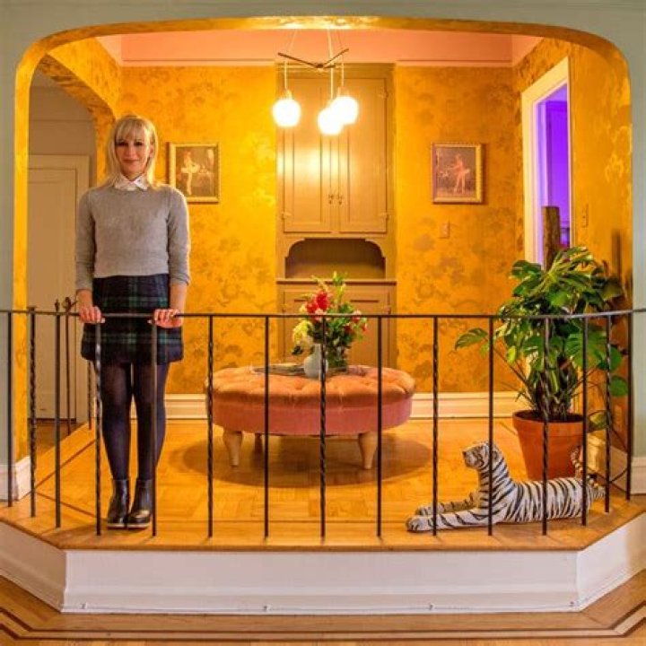 Discovering Lena Dunham's Residence: Where Does The Creative Mind Live?