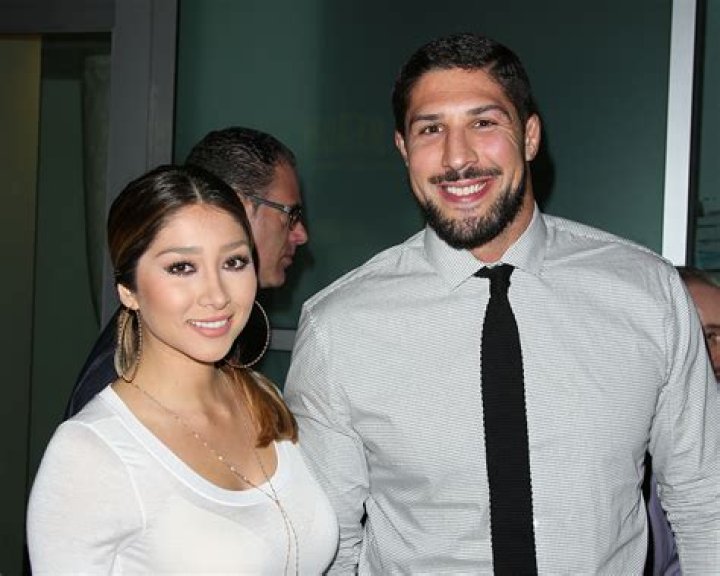 Who is Brendan Schaub dating?