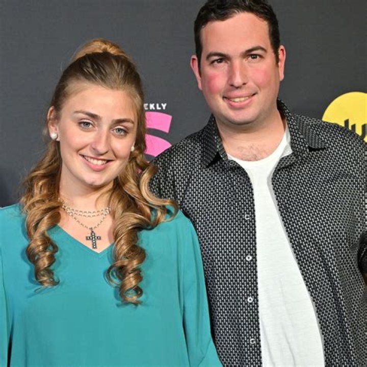 Who is Abbey Lee Kershaw Dating Now? Past Relationships, Current Relationship Status, and Rumours.