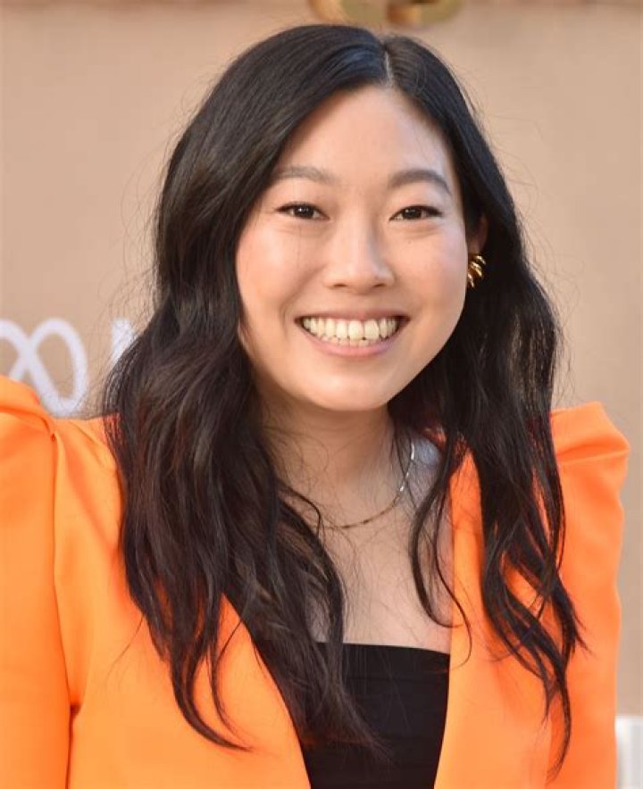 Who is Awkwafina Dating Now? Past Relationships, Current Relationship Status, and Rumours