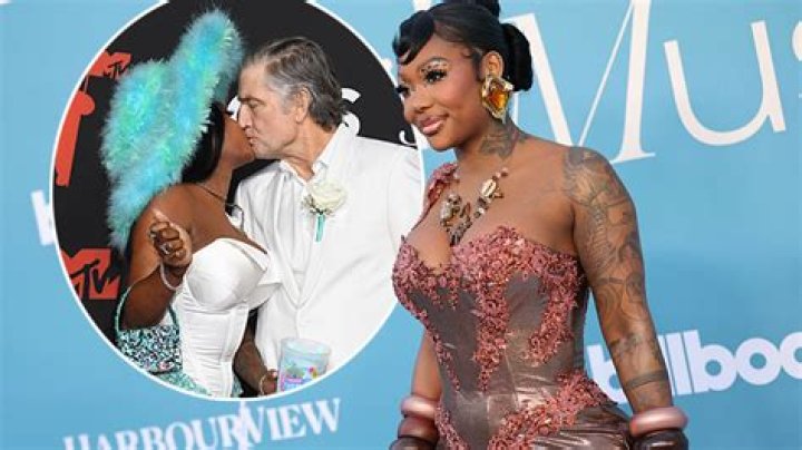 All The Details About Summer Walker's Love Life