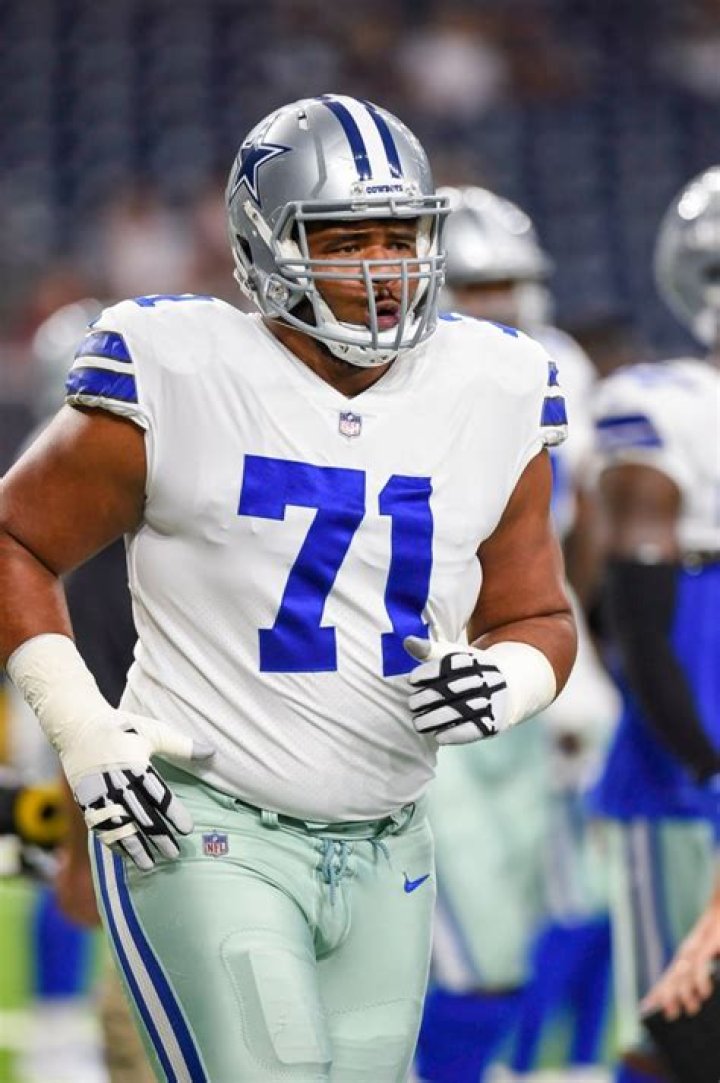 Why is Dallas Cowboys La'el Collins suspended?