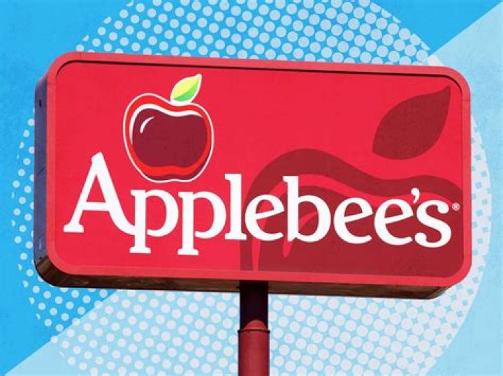 Why is the Applebee's commercial going viral?
