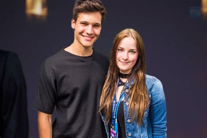 Exploring The Life Of Wincent Weiss And His Wife