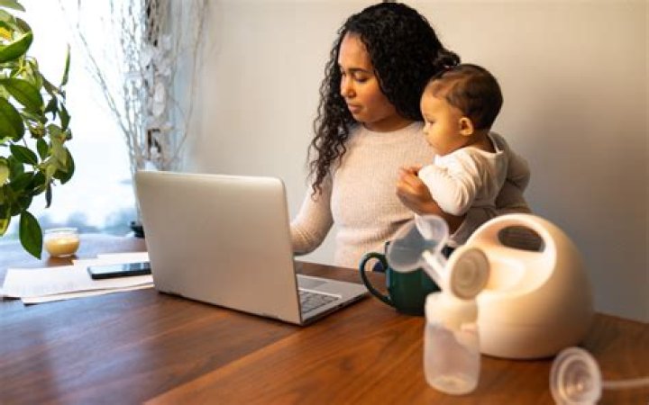 Woman Praised for Switching Webcam on While Pumping Breast Milk in Meeting